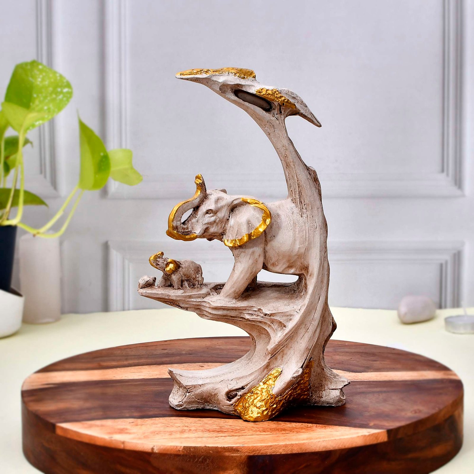 Elephant Family Statue - Image 3