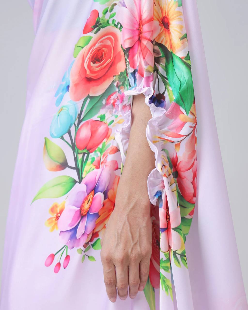 Women's Modern Dual-Tone Peach & Off-White Satin Silk Kaftan Saree with Digital Print Neck Design - Image 2